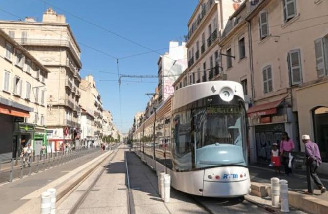 {La Petite Casa De Cezar} * Centre Ville Marseille * Clim Extérieur photo
